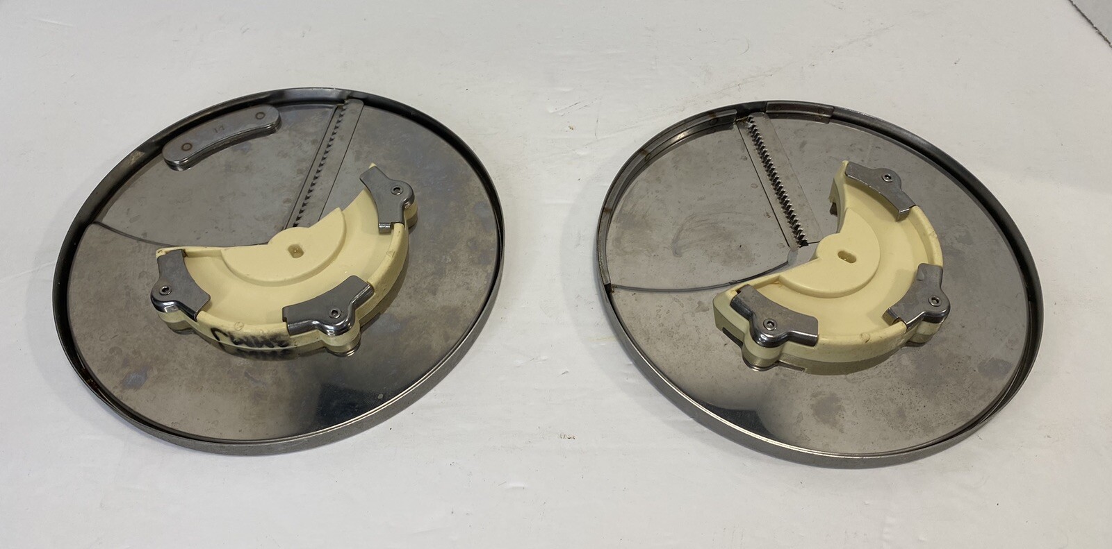 Cuisinart DLC-032 2x2mm and DLC-033 3x3mm discs for DLC-7 food processor Japan