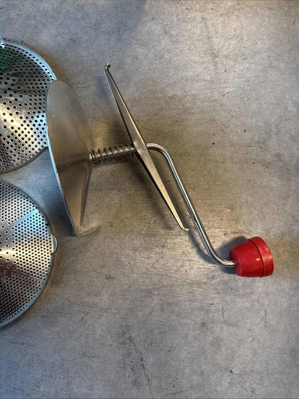 Vtg Moulin Food Processor Moulinex No 2 Vegetable 2 Metal Mills 448 Rotary Mill