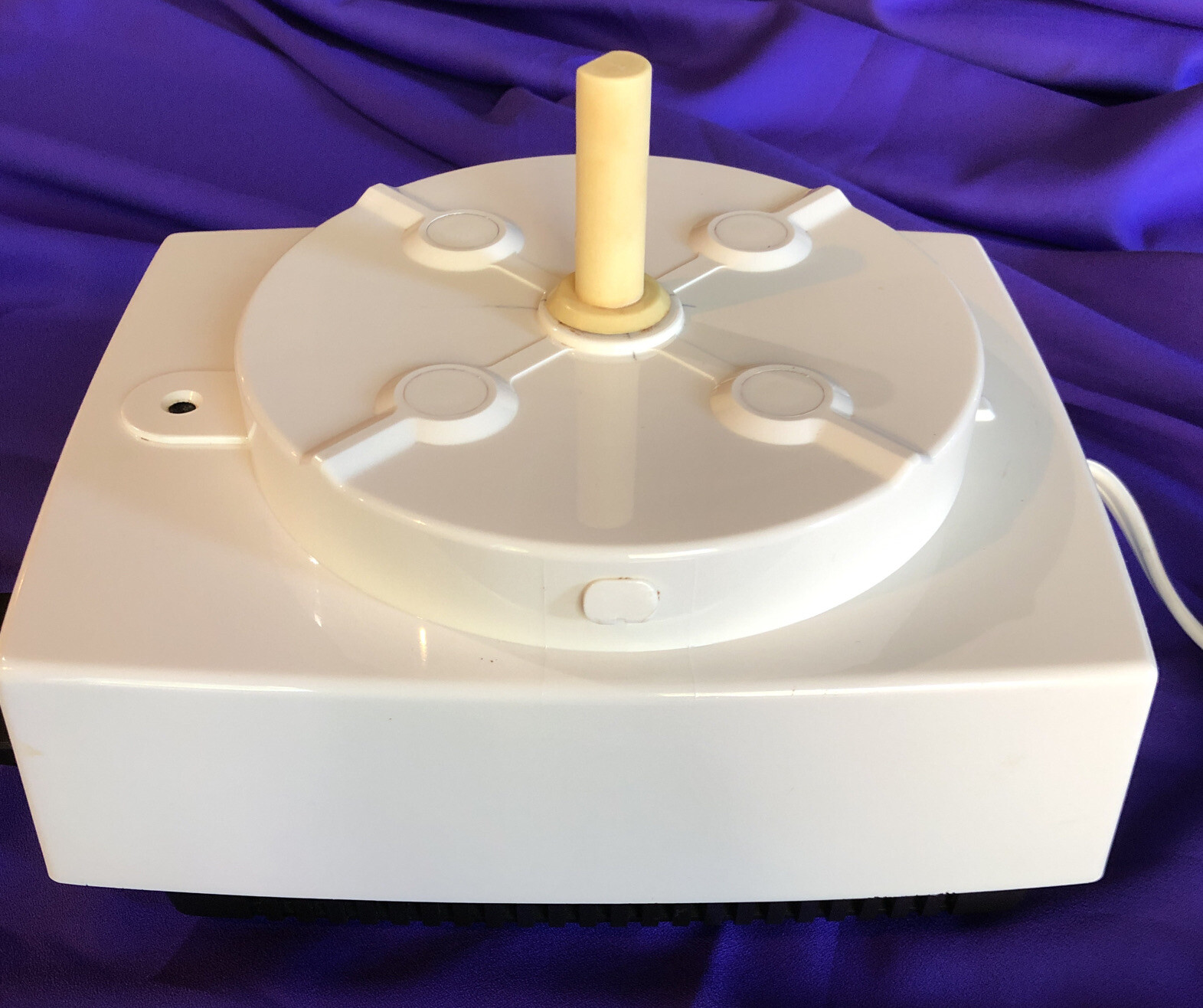 Cuisinart Food Processor DLC-10E, White, Vintage, Works Well, MADE IN JAPAN