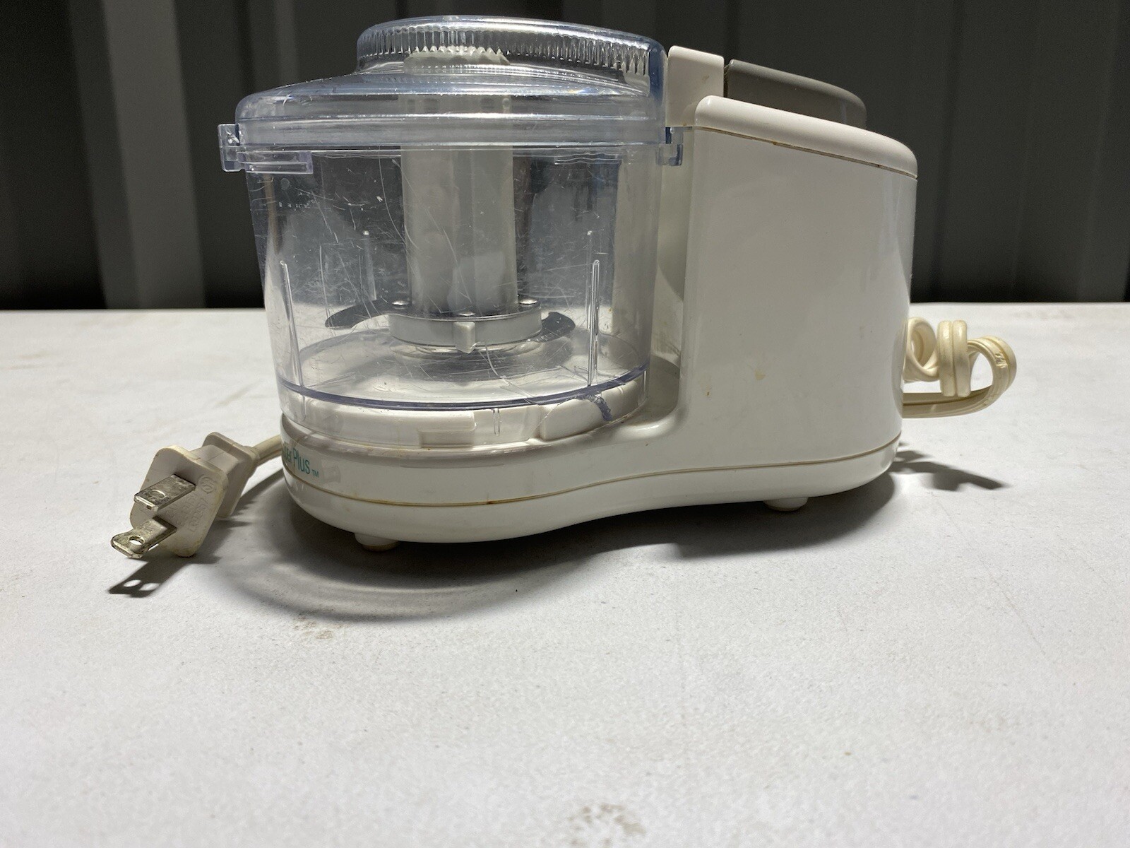 Black & Decker Handy Chopper Plus HC3000 1.5 Cup Electric Mincer Chopper