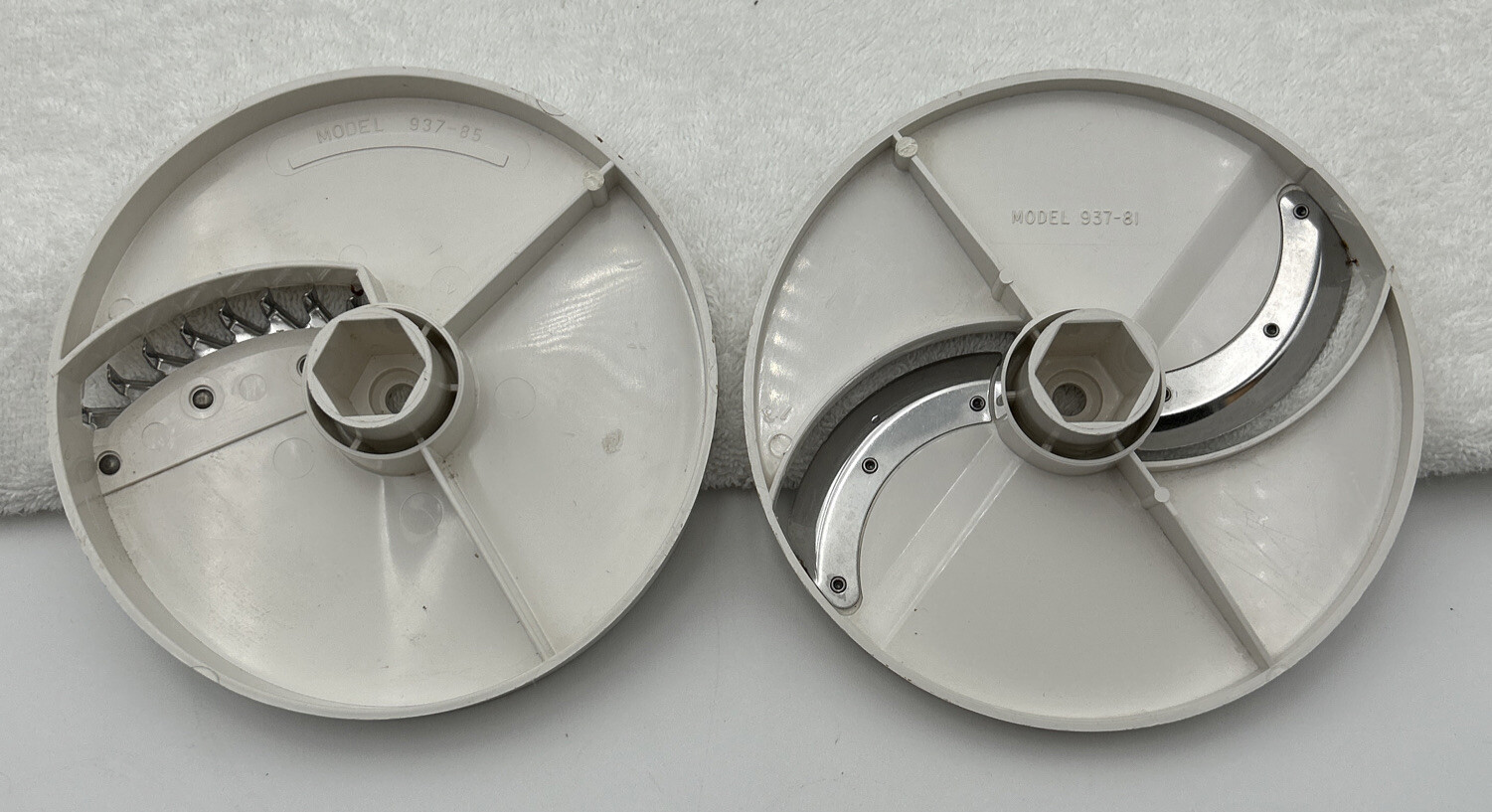 Oster Food Processor Disc Set Slicer Grater Model 937-81 & 937-85 GUC