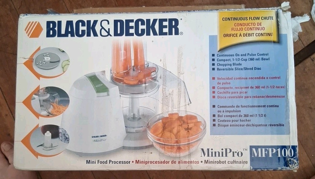Black & Decker Mini Pro Food Processor MFP100 2000 New Open Box