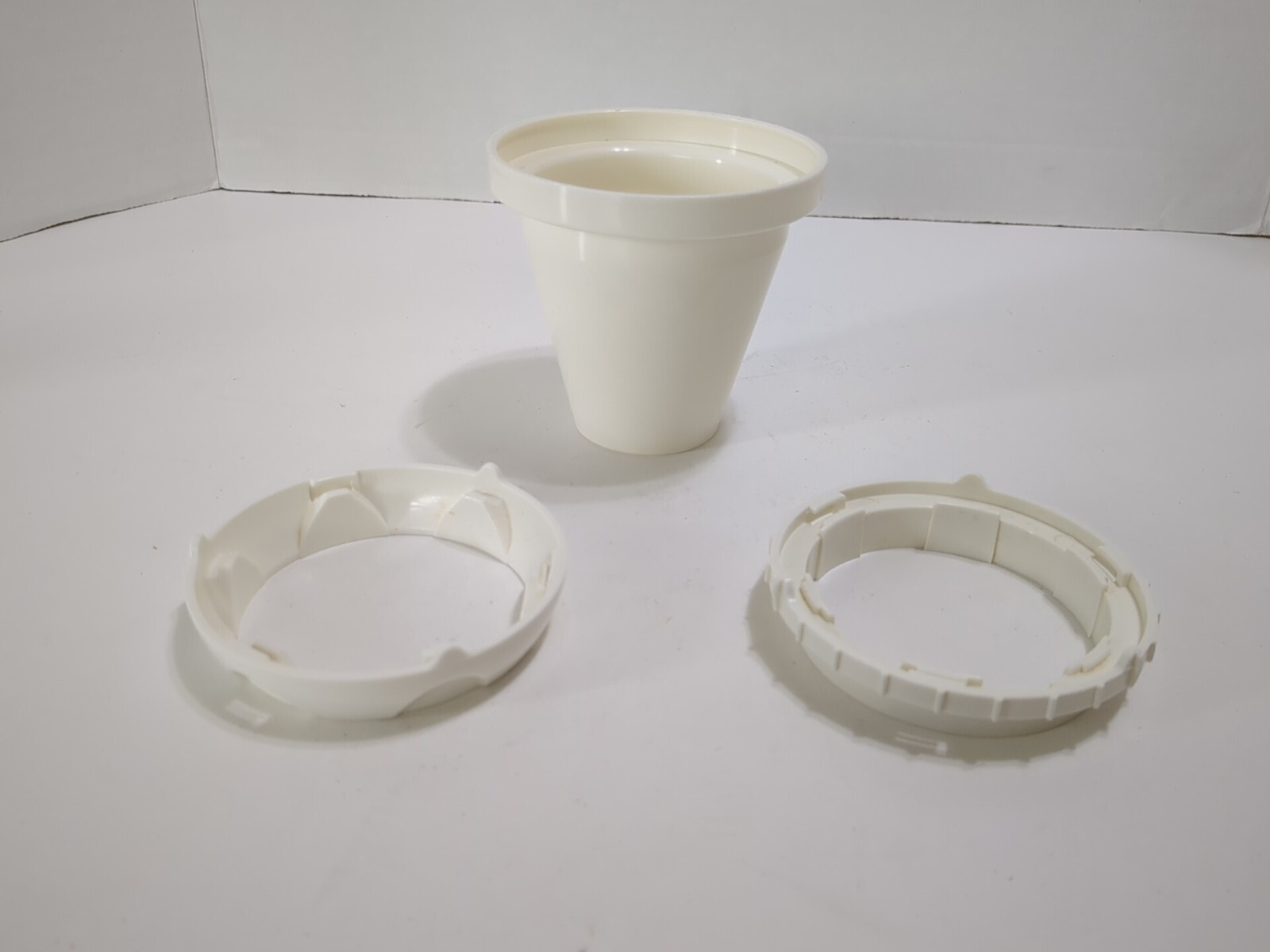 Presto Salad Shooter 02910 Replacement Parts (2) Twist Locking Rings & Nose Cone