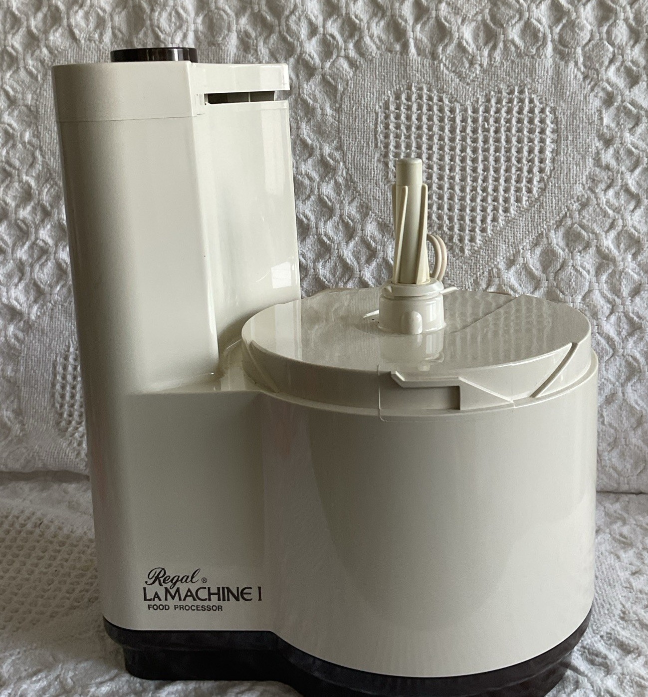Regal La Machine 1 Model V813 Food Processor Replacement Part: Motor/Base Tested