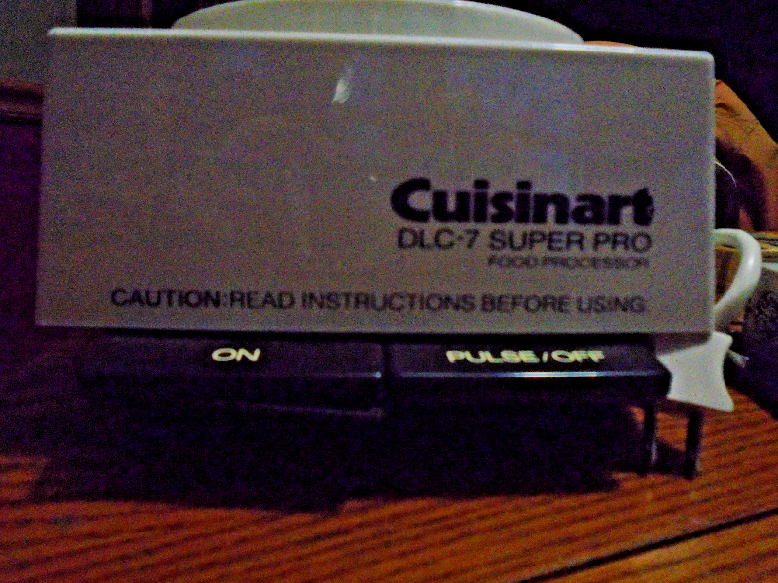 Cuisinart DLC-7 Super Pro Food Processor Motor Base Unit Only Has Damage