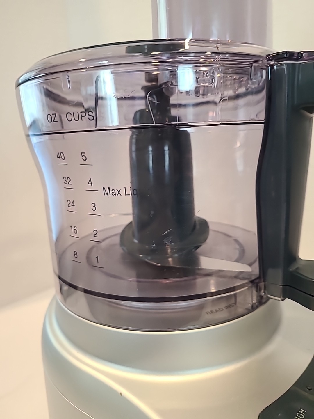 Cuisinart 8 Cup Food Processor, 350-Watt Motor, 120 V, Gunmetal, FP-8GMP1 Tested