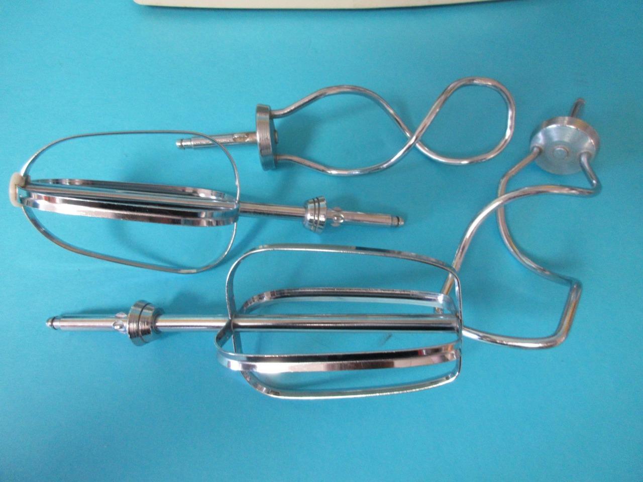 VINTAGE OSTER KITCHEN CENTER 10 SPEED MIXER BLENDER FOOD PROCESSOR W/4 BLADES