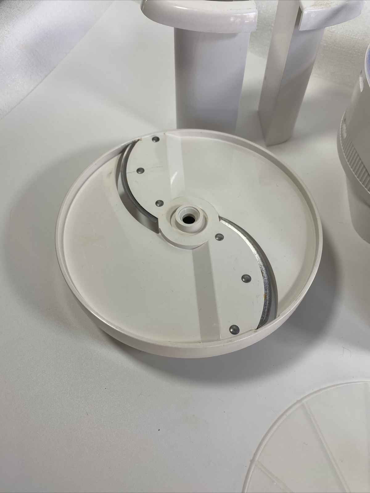 Oster 957-18F Kitchen Center Food Processor Slicer Salad Shooter Accessories