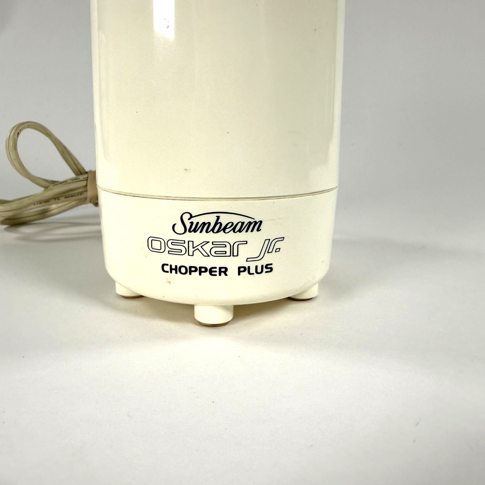 Sunbeam Oskar Jr. Chopper Plus Model 14131 Compact Food Processor 1.5-Cup