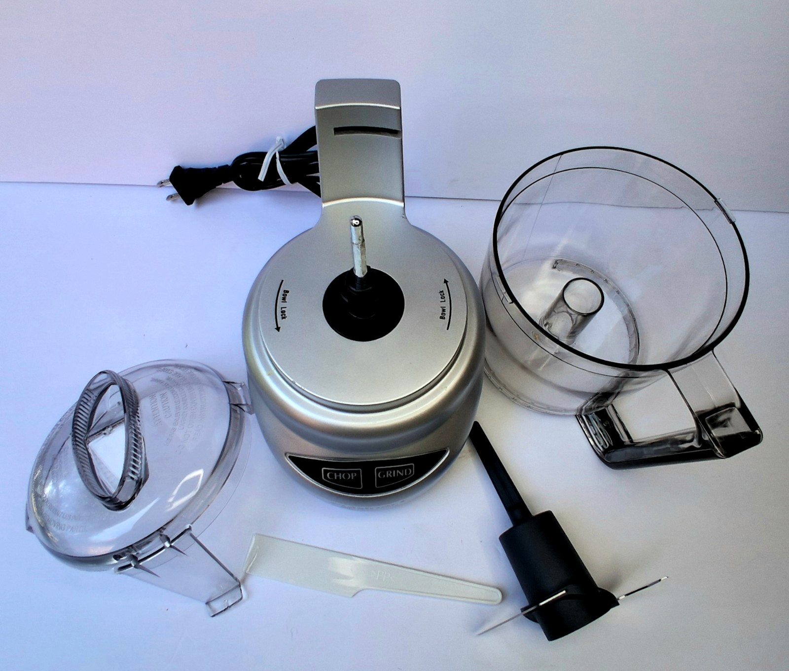 Cuisinart Mini-Prep Plus Food Processor 4-Cup Chopper Grinder CGC-4PC5 NWOB