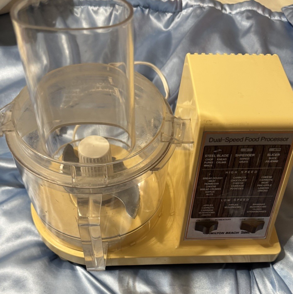Hamilton Beach Scovill Dual Speed Food Processor Model 702-4 Beige Tested Works