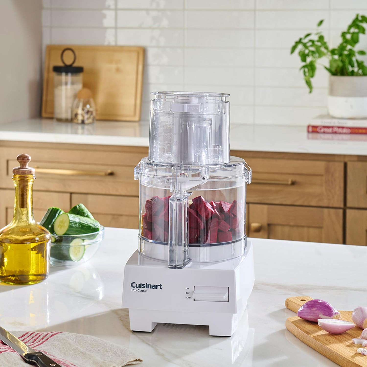 7-Cup Pro Classic Food Processor, 600-Watt Motor, Vegetable Chopper & Blender fo