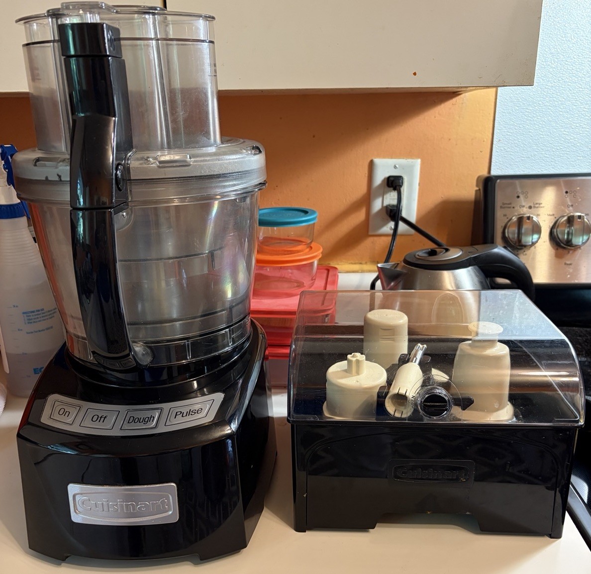 Cuisinart 14 Cup Food Processor FP-14DC Black ALL Attachments Works Great!