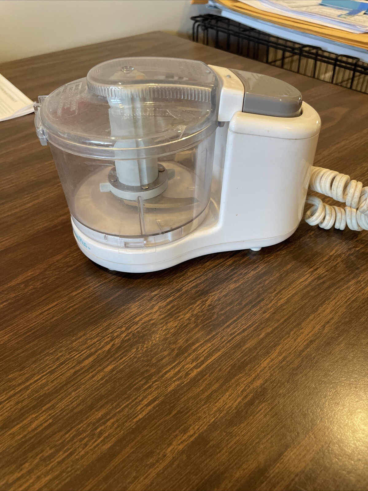 Black & Decker Handy Chopper Plus HC3000 1.5 Cup Electric Mincer Chopper Working