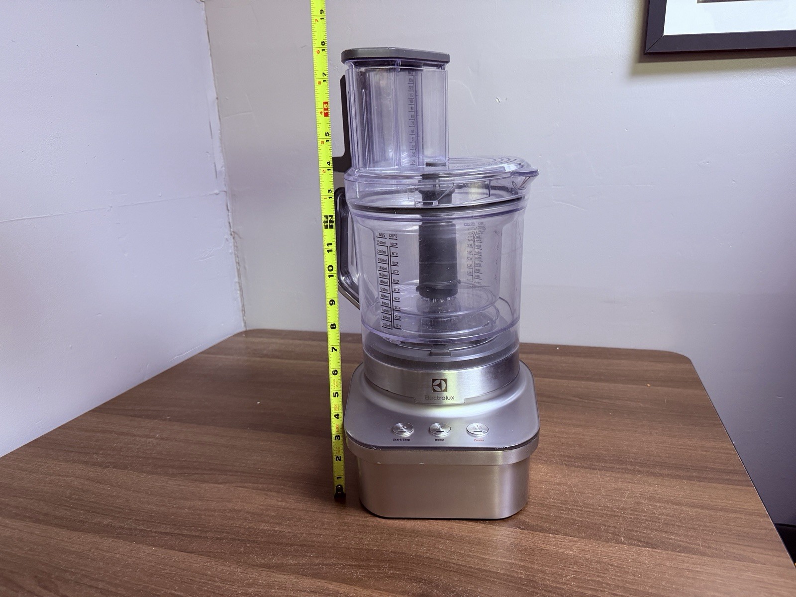 Electrolux Food Processor Masterpiece Collection with Attachments Cord Keeper