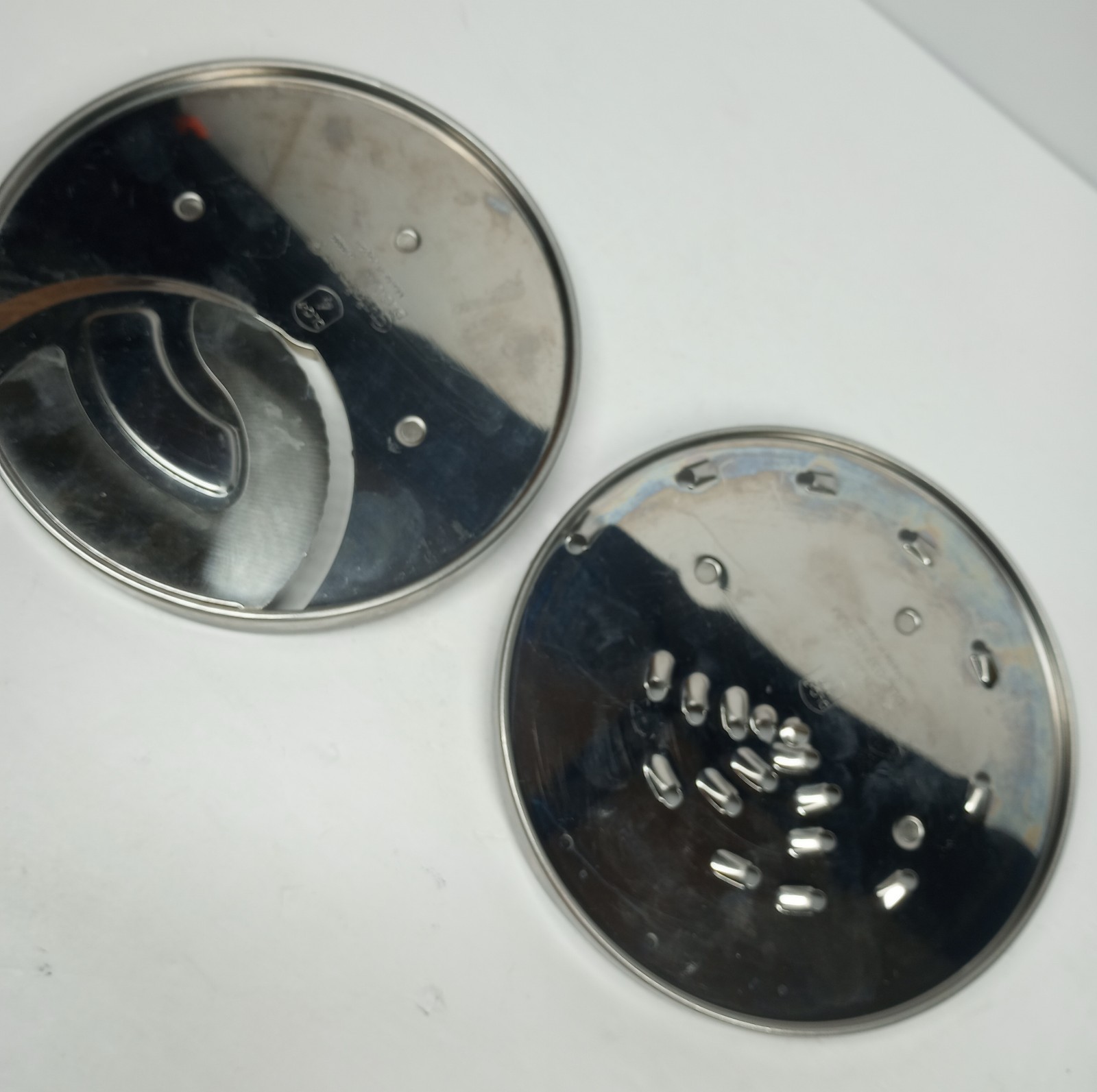 Cuisinart DLC-7 Super Pro Food Processor Disc Blades DLC-037 & DLC-044 Lot Of 2