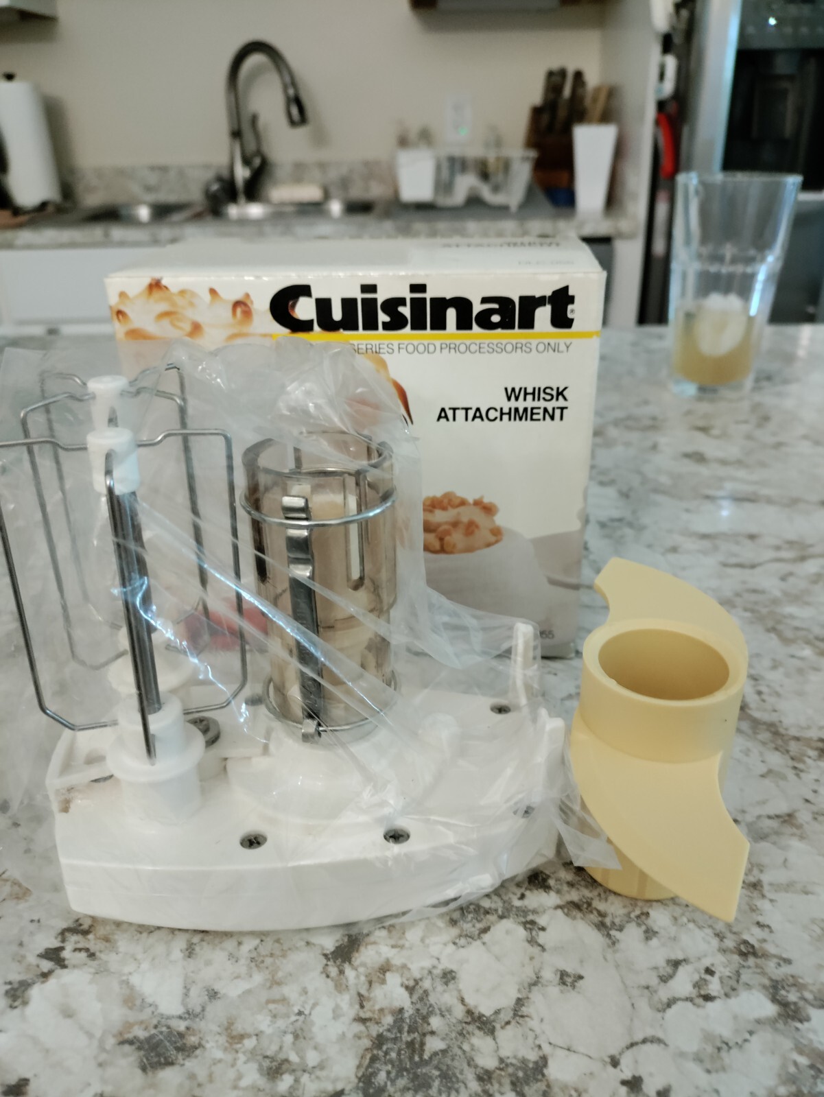 CUISINART – ATTACHMENTS AND COOKBOOK FOR DLC-7 SUPER PRO FOOD PROCESSOR