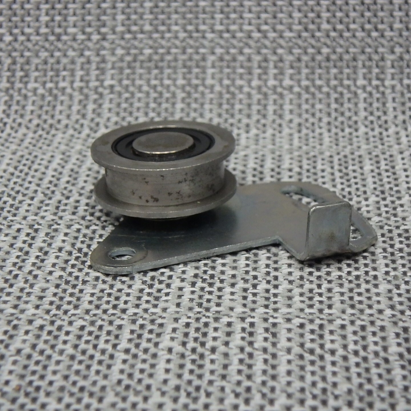Hamilton Beach Scovill Vintage Food Processor Drive Belt Tensioner Pulley 702-4