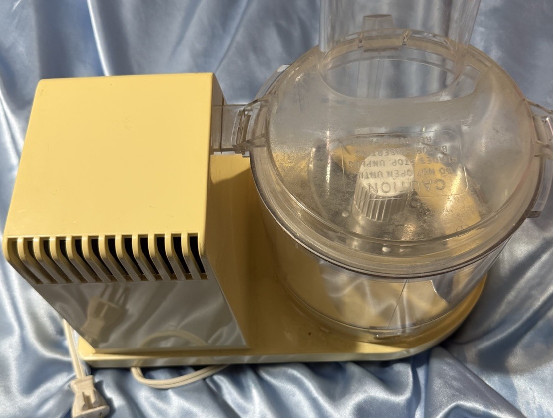 Hamilton Beach Scovill Dual Speed Food Processor Model 702-4 Beige Tested Works