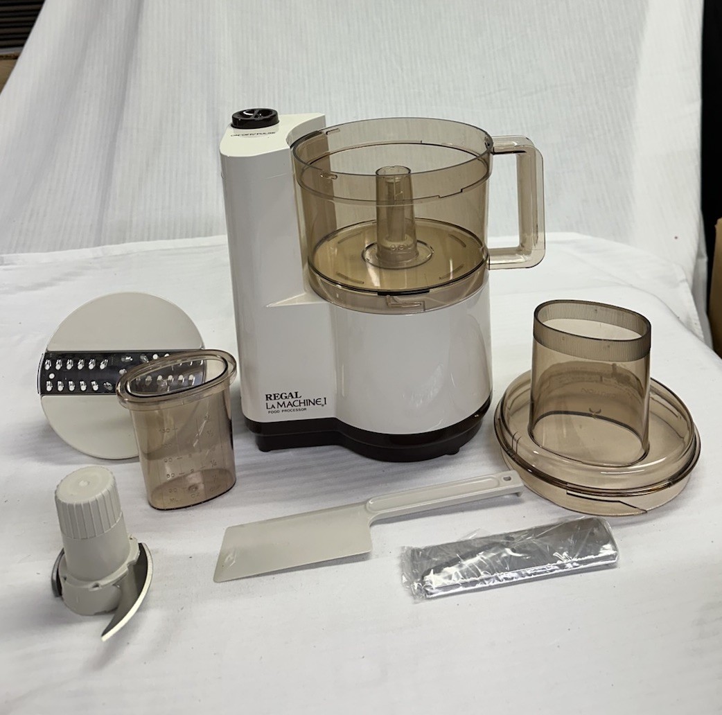 Vintage Regal La Machine I Food Processor V813 /Blades & Accessories