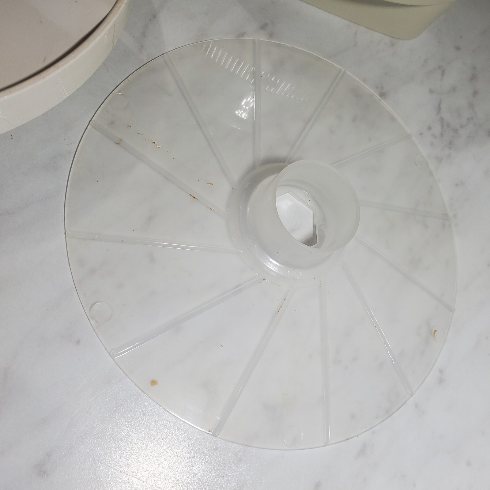 OSTER Regency Kitchen Center 957-18F PROCESSOR SALAD SLICER Housing