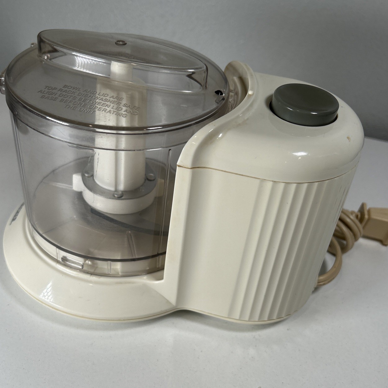 Black & Decker Food Processor White Handy Chopper HC21 HC-21 70W – Working