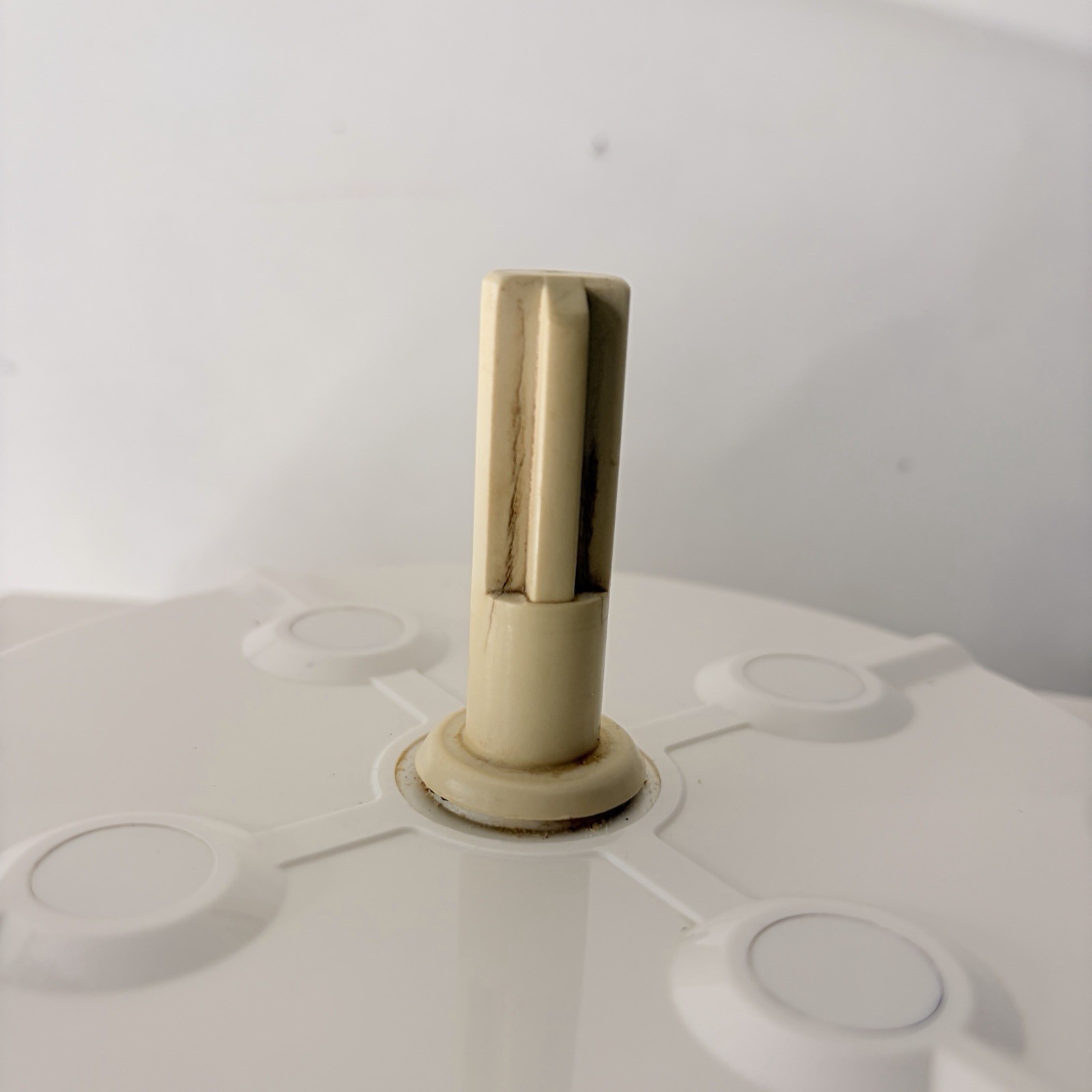 Cuisinart DLC-10 DLC-8F Food Processor Base Motor For Parts DOES NOT TURN ON