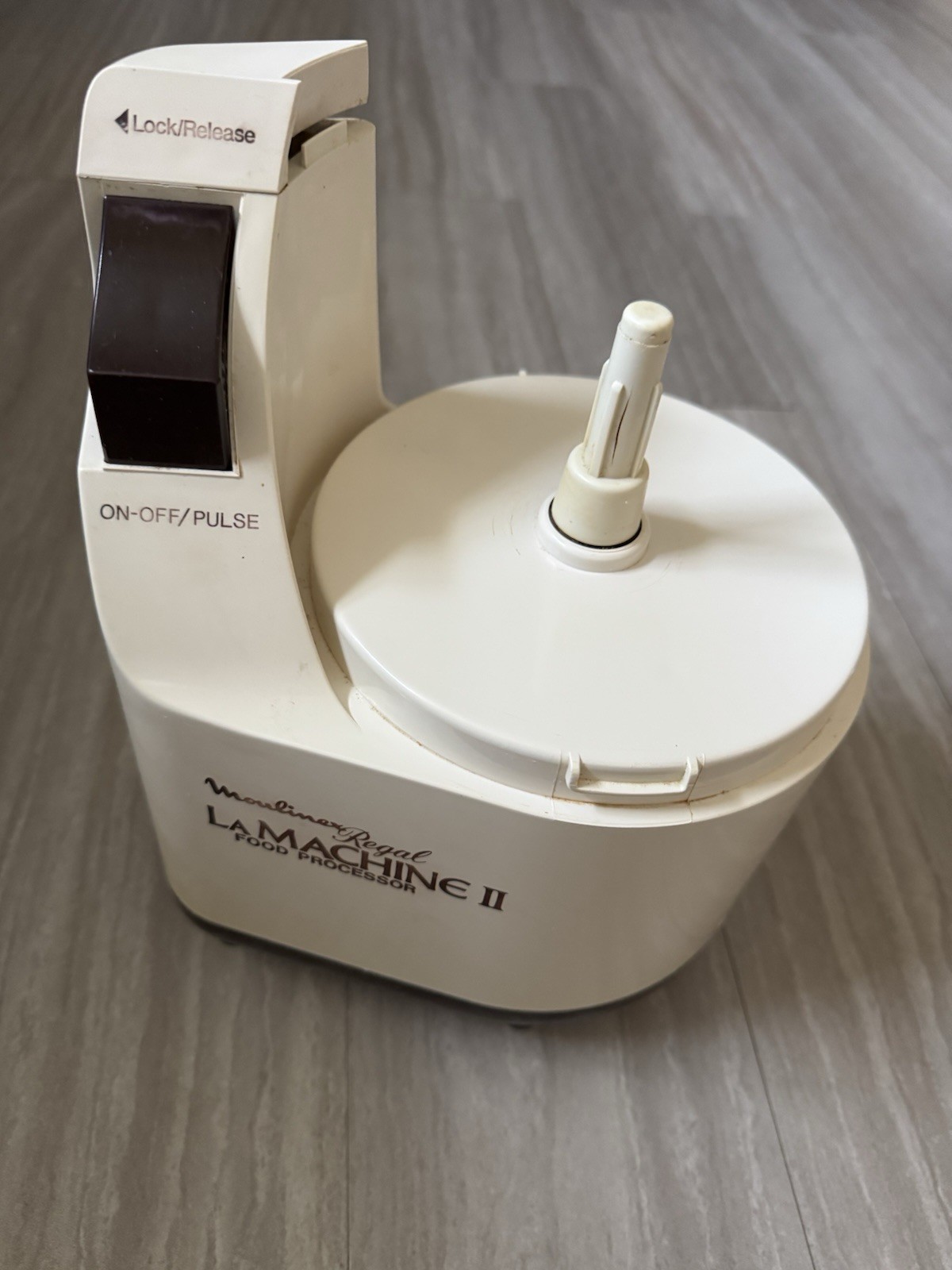 Moulinex Regal La Machine II LM2 Food Processor Replacement Base #LM2