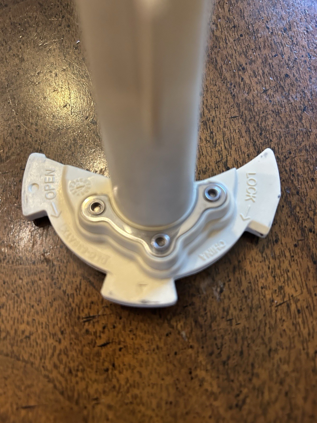 OEM Cuisinart DLC-039ATX Disc Holder Stem DLC-7 Food Processor