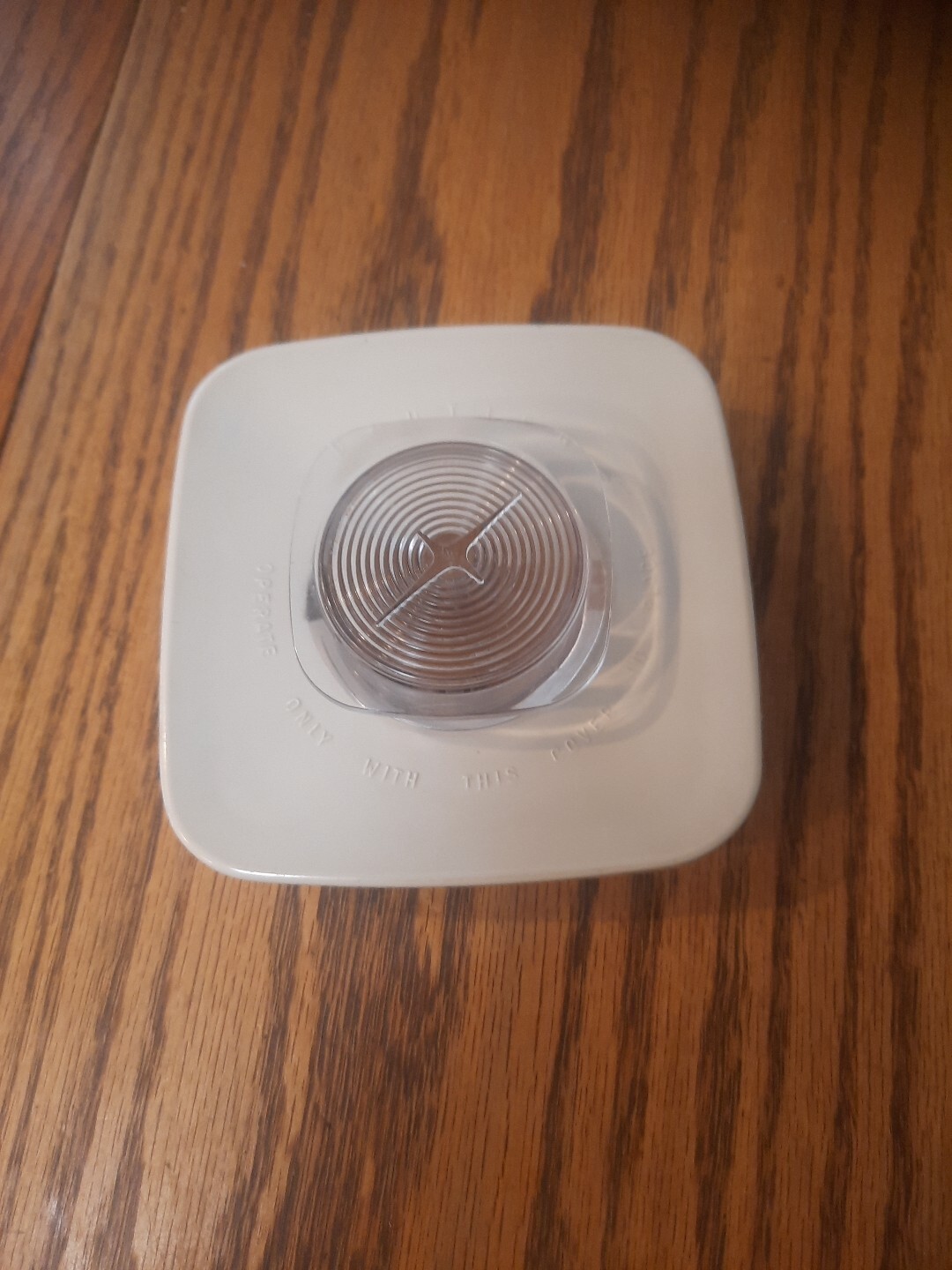 Oster Regency Kitchen Center Replacement Part 5 Cup Blender Jar Lid Cover White