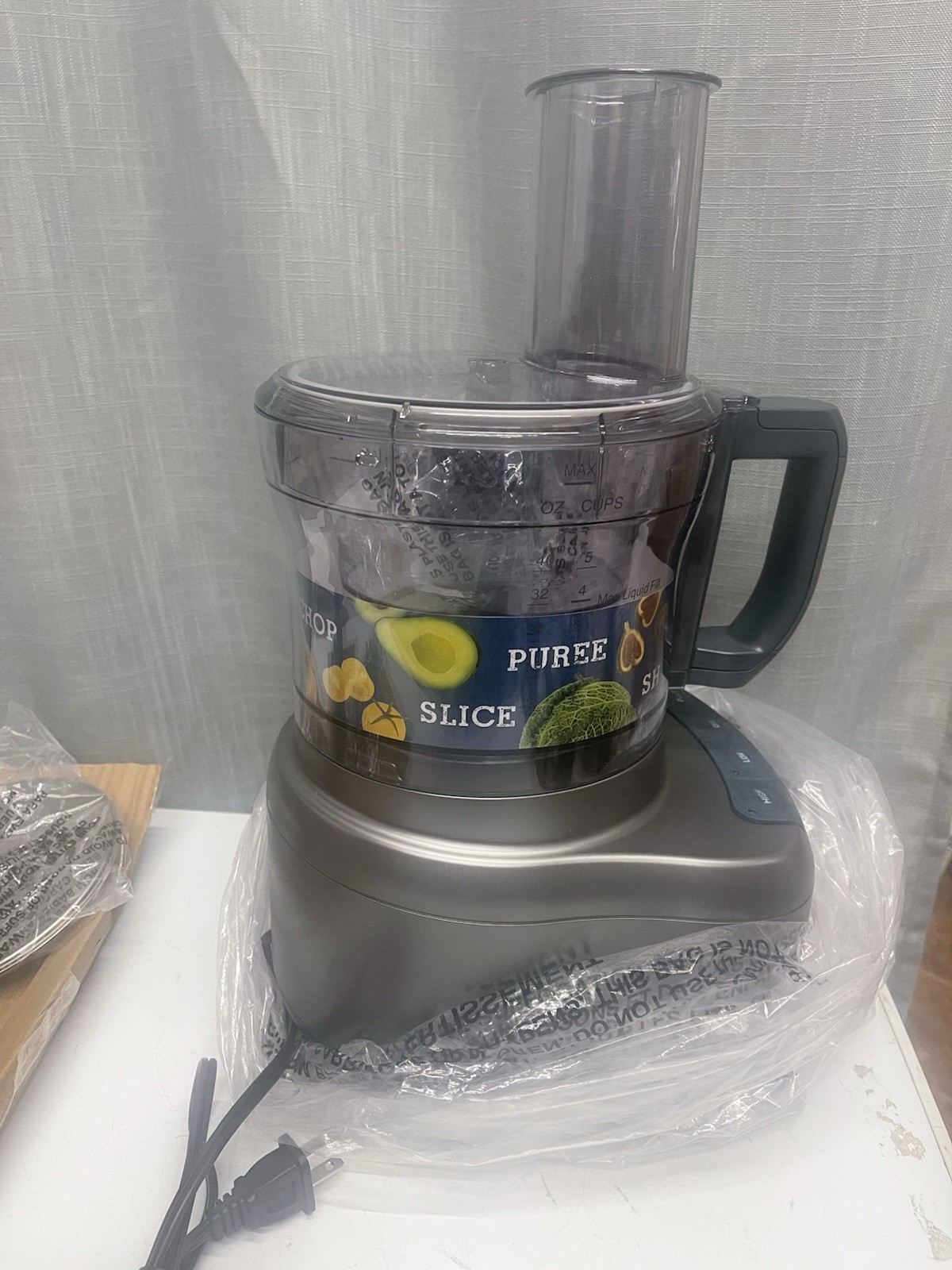 New In Box ~ Cuisinart FP-1GM Elemental 8 Cup Food Processor