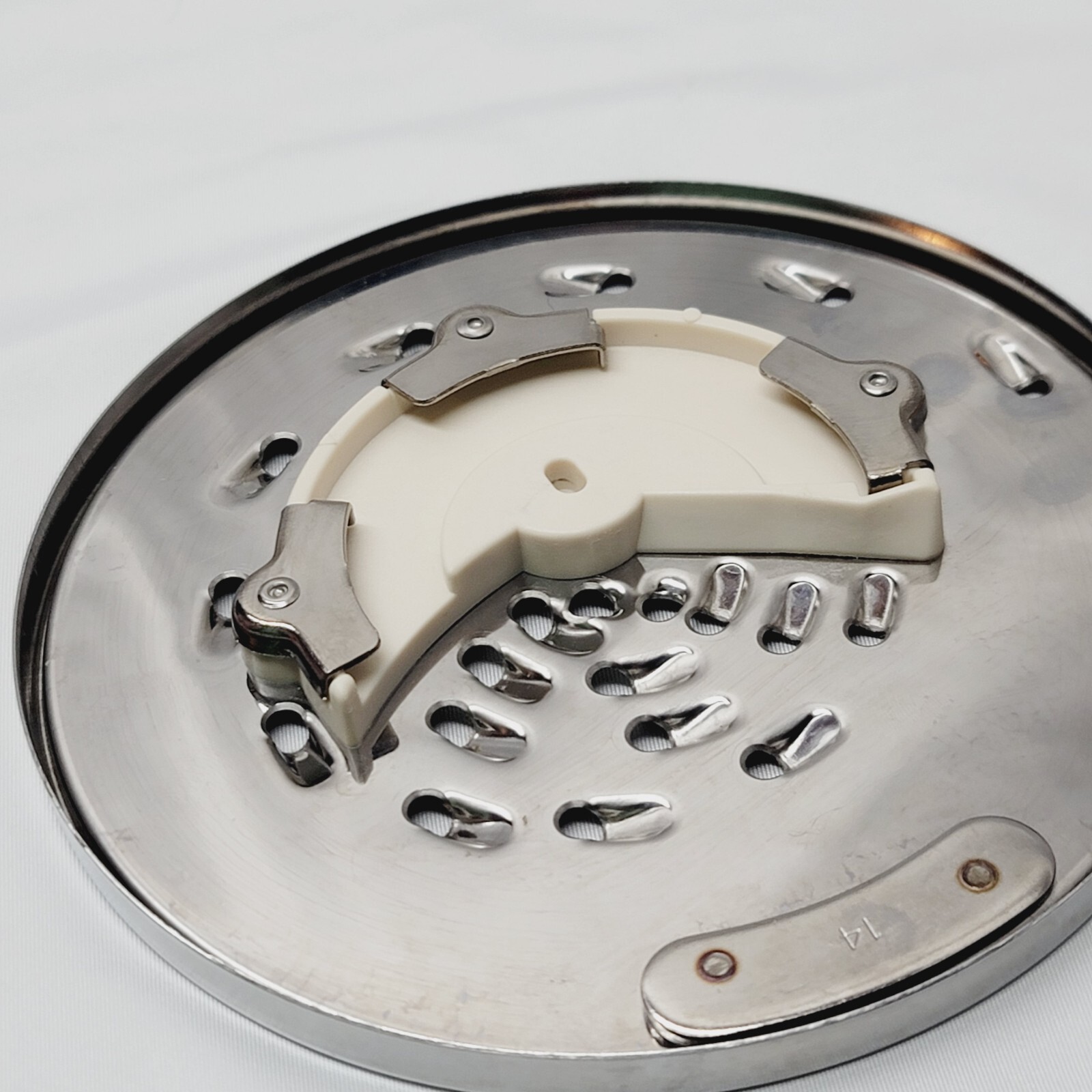 Cuisinart Food Processor DLC-8 Replacement Part Shredding Disc DLC-837 Medium
