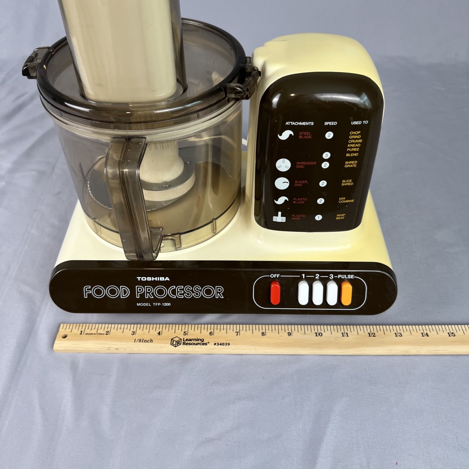Toshiba Food Processor TFP‑1200 Japan Vintage Tested Works S Blade & Pusher
