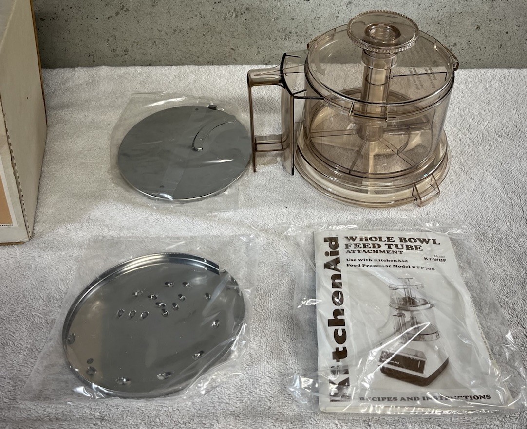 Vintage KitchenAid FOOD Processor Whole Bowl Feed Tube Acc K7-WBF KFP700 HOBART