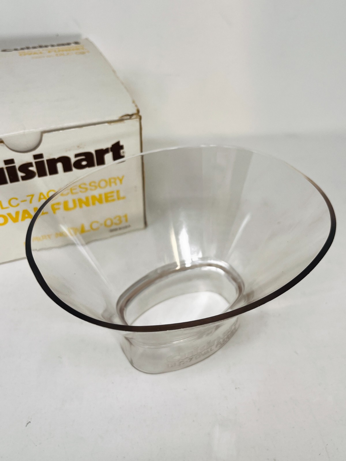 Cuisinart Food Processor DLC-7 Accessory OVAL FUNNEL [Part No. DLC-031]