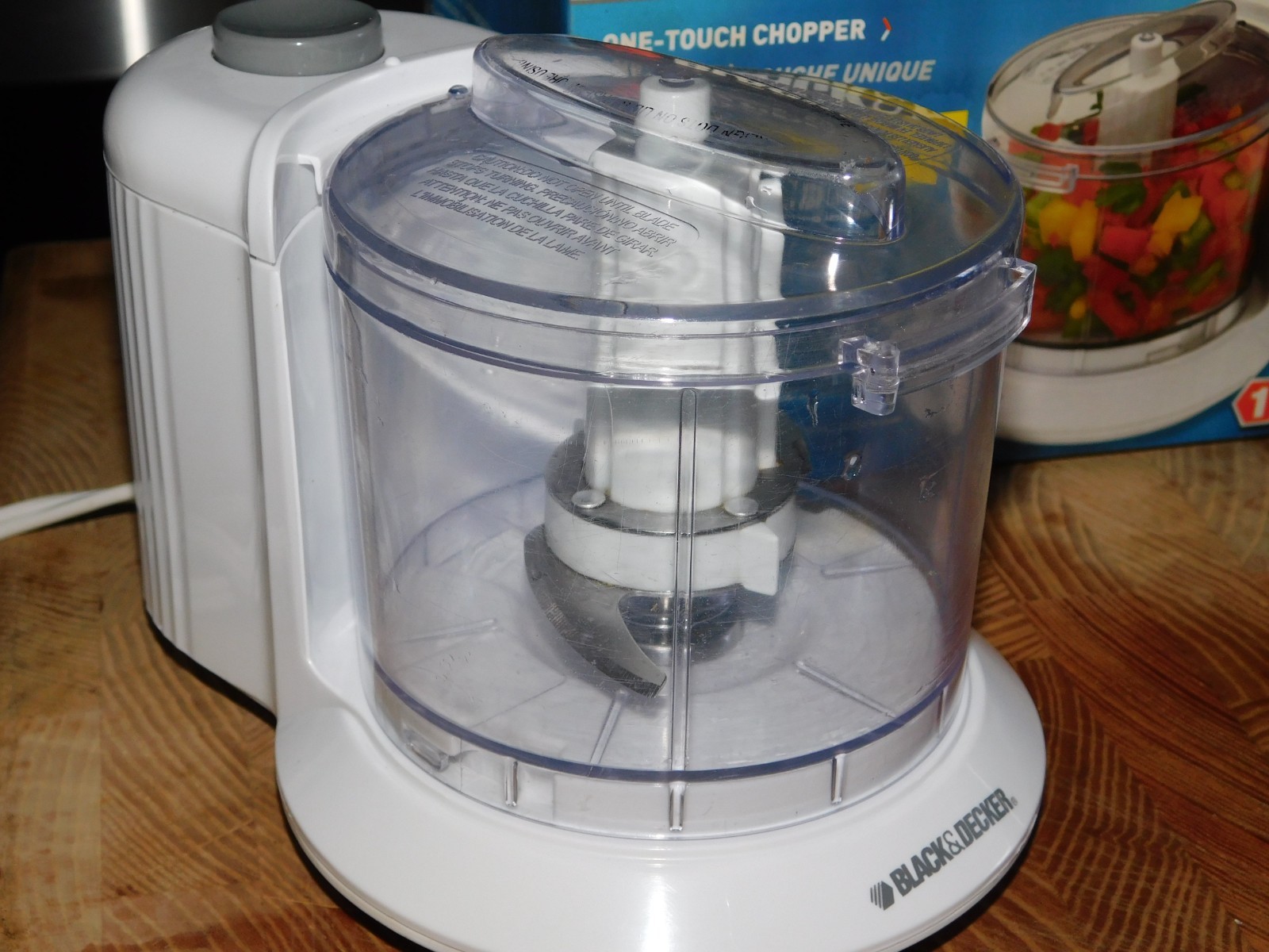 Black & Decker 1.5-Cup One Touch Chopper White Model HC21K (New in Box)