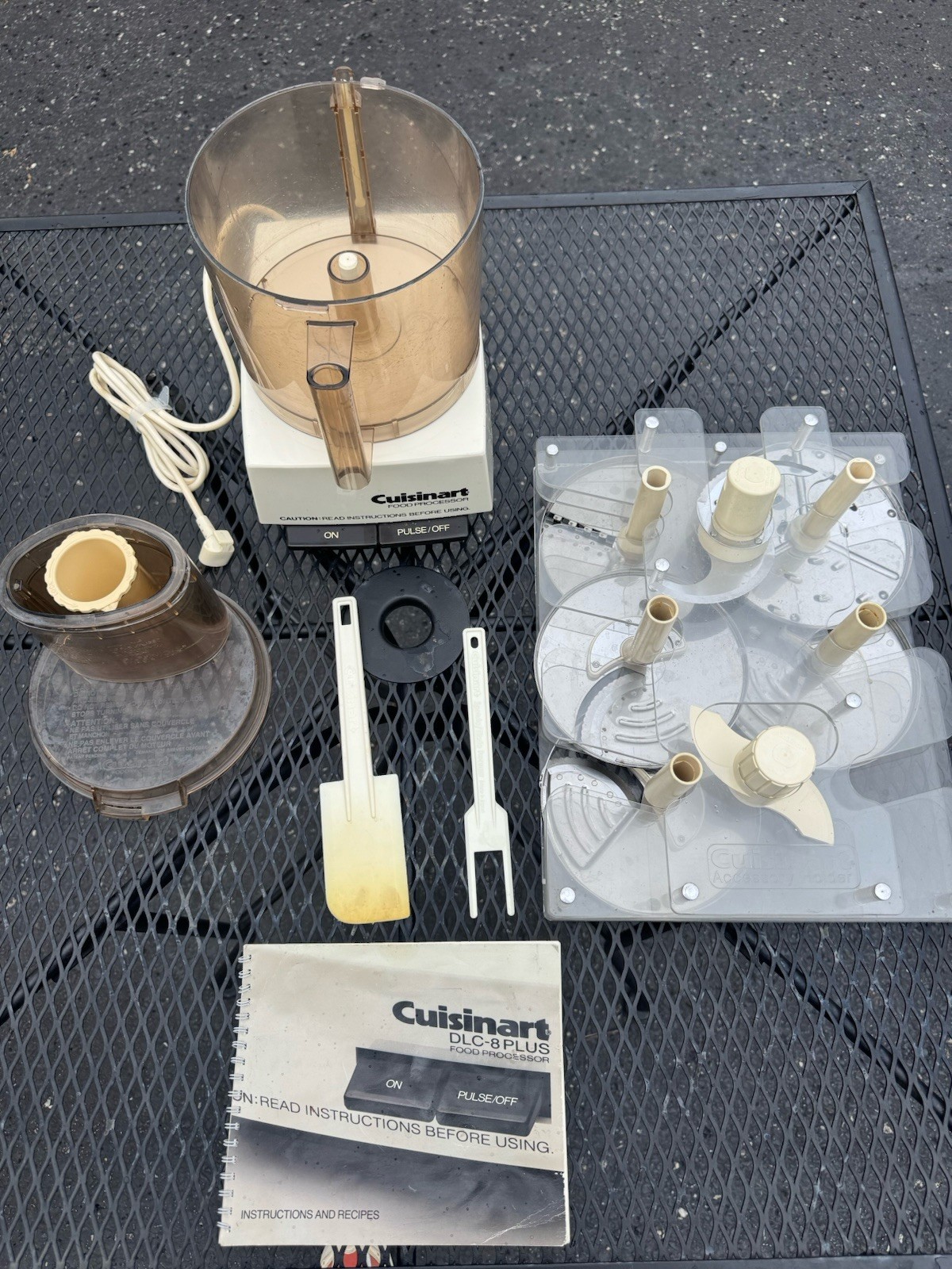 Sears Cuisinart DLC-7 Equivalent Food Processor Model Complete set – Works Well