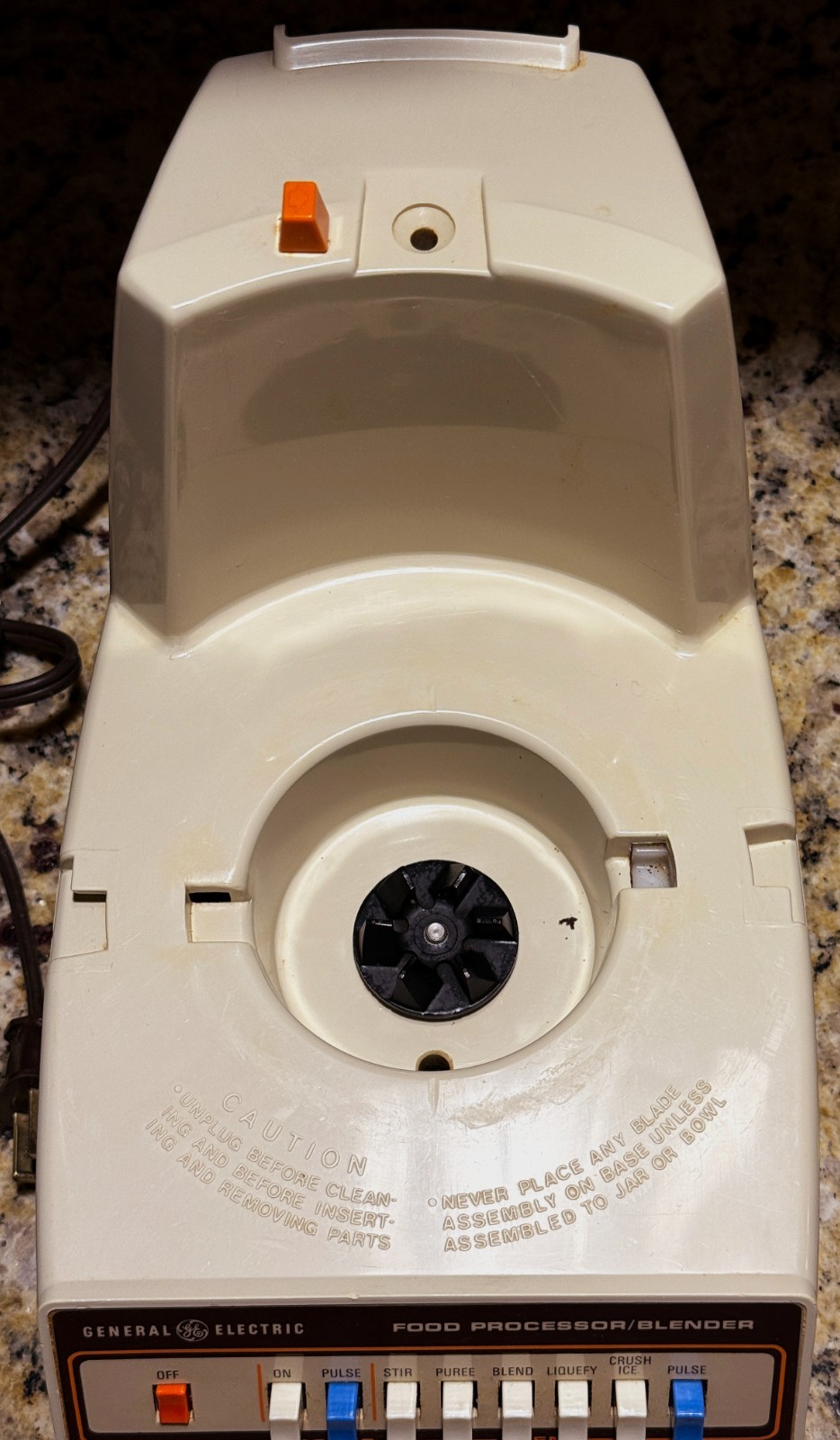 Vintage General Electric food processor/blender – model D3FP2 – works -SEE DESCP