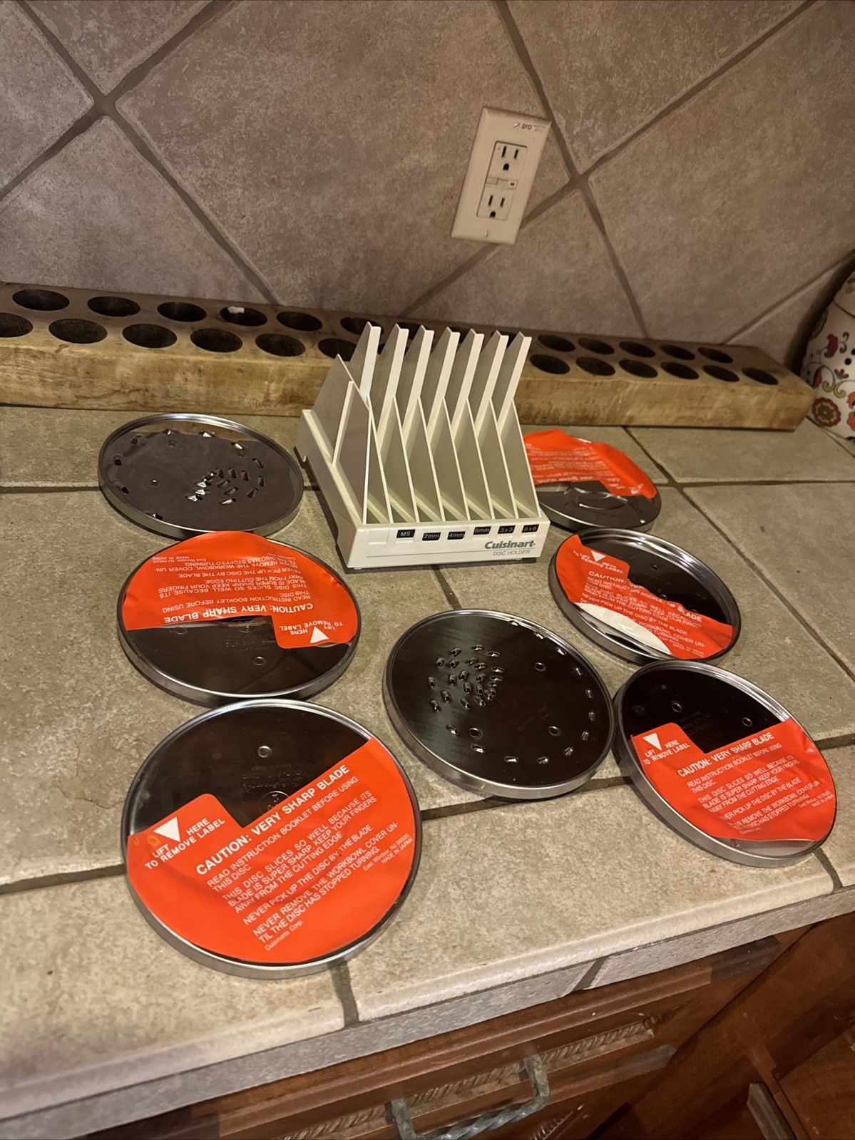 🔥 NEW NOS Cuisinart Food Processor Disc Holder + 7 Discs