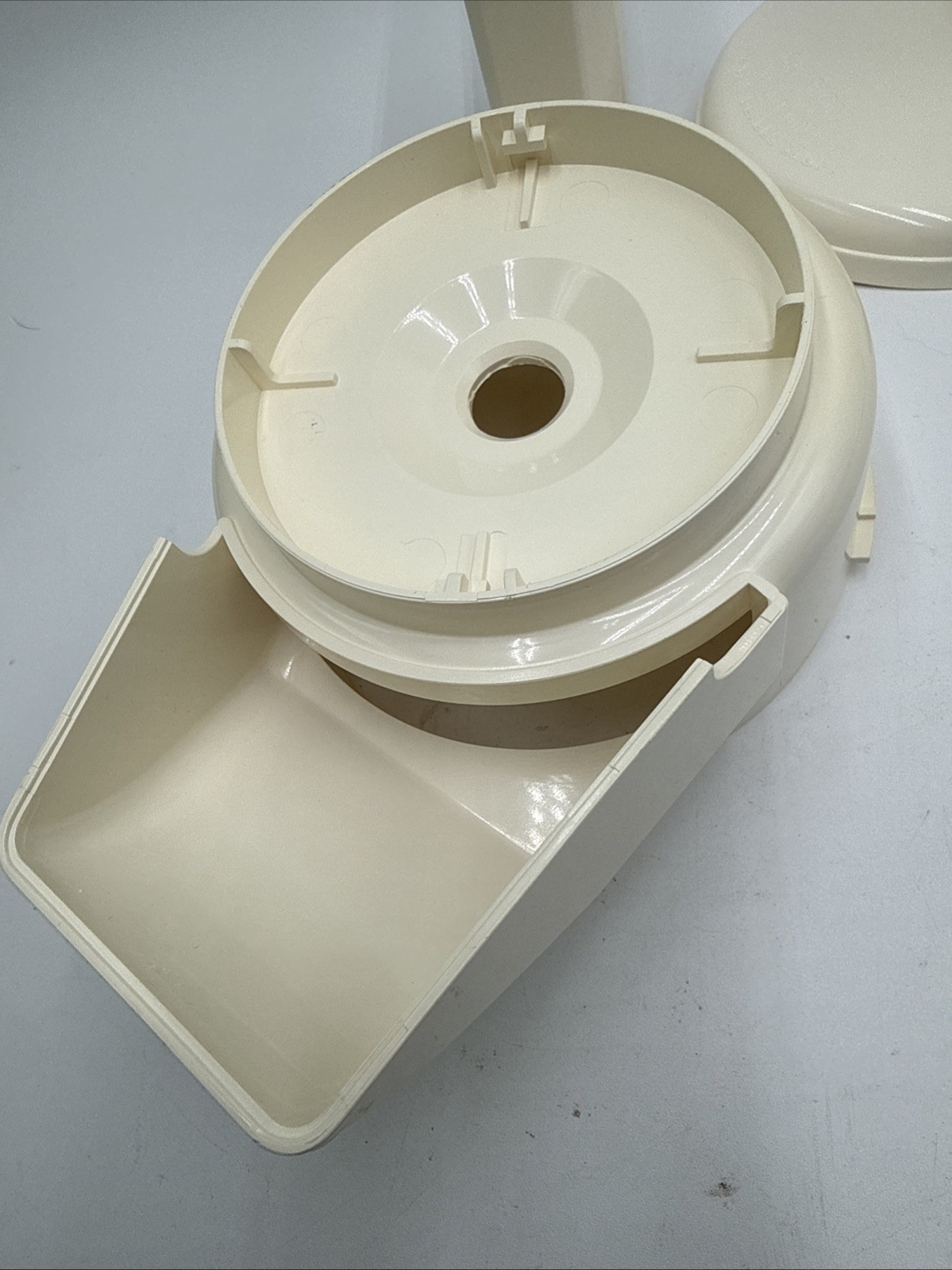Sunbeam Model 14181 Oskar Food Processor Replacement Part Lid Shute & Pusher
