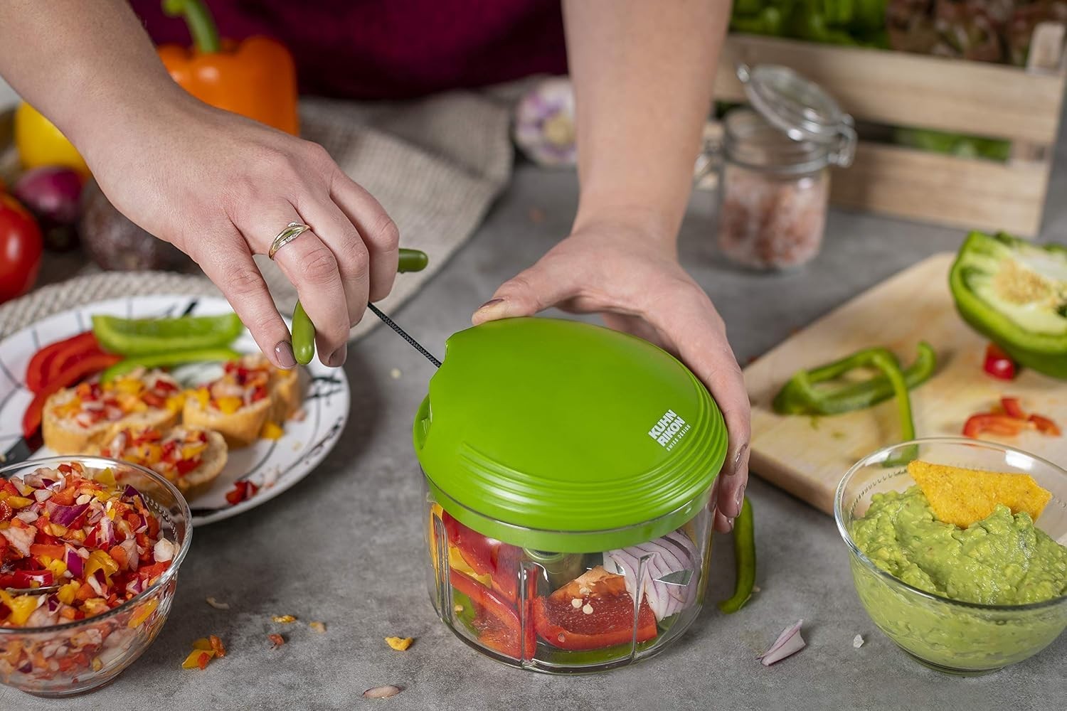 Effortless Manual Food Processor – 2-Cup Capacity