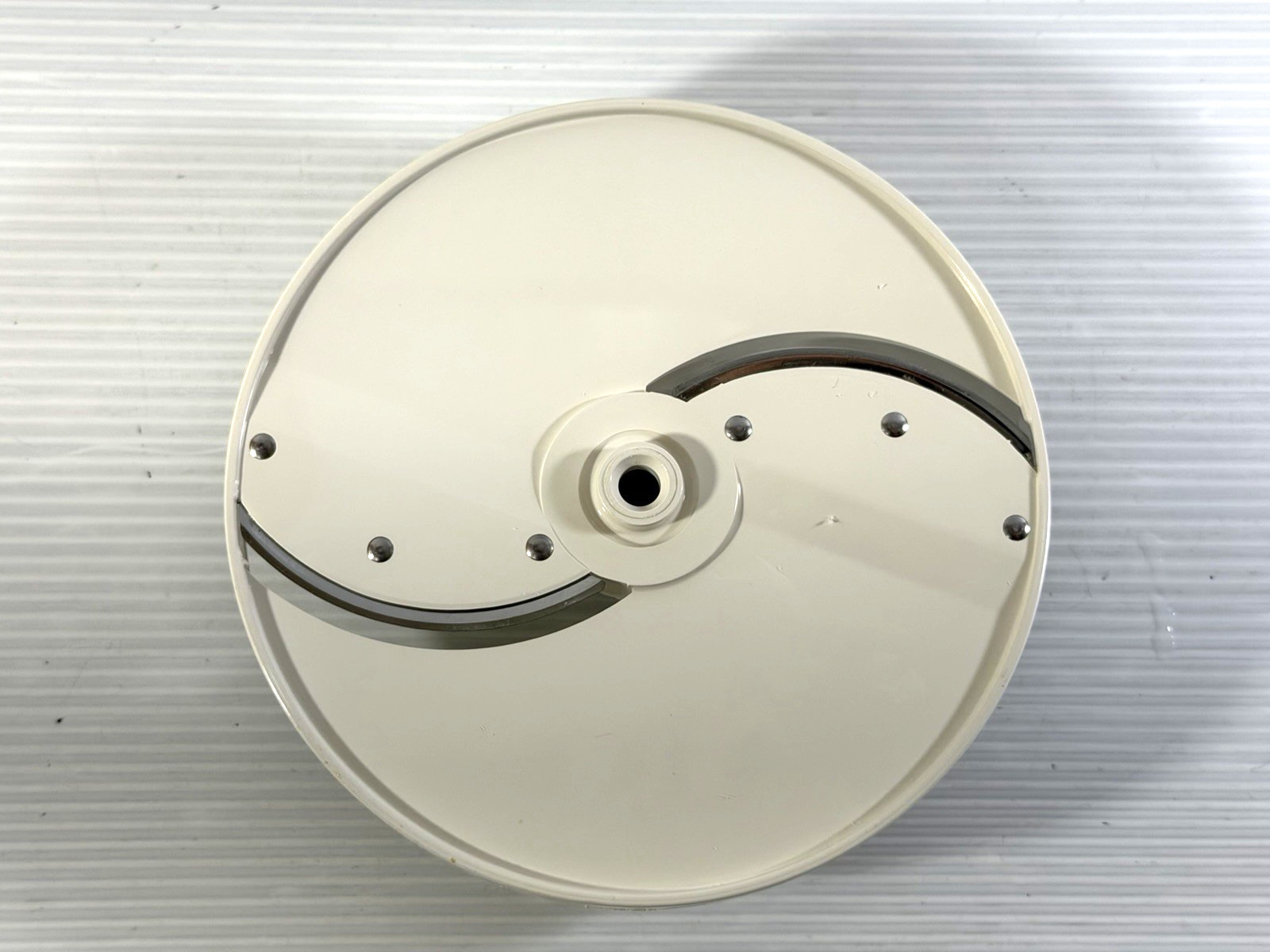 Set of 4 Oster Kitchen Center Food Processor Discs 937-81, -82, -84, -85 Parts