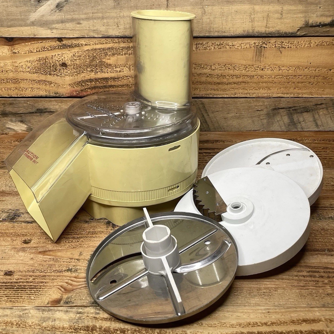 OSTER REGENCY KITCHEN CENTER FOOD PROCESSOR BASE, LID, CHUTE, 4 BLADES VGC