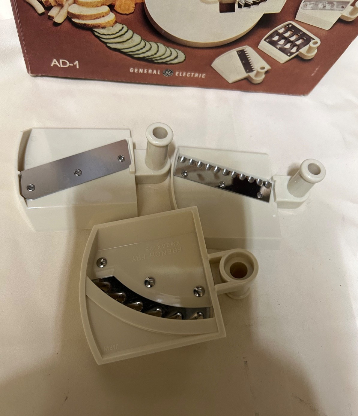 Vintage – GE AD1 General Electric Versa-Disc Food Processor Accessory Kit