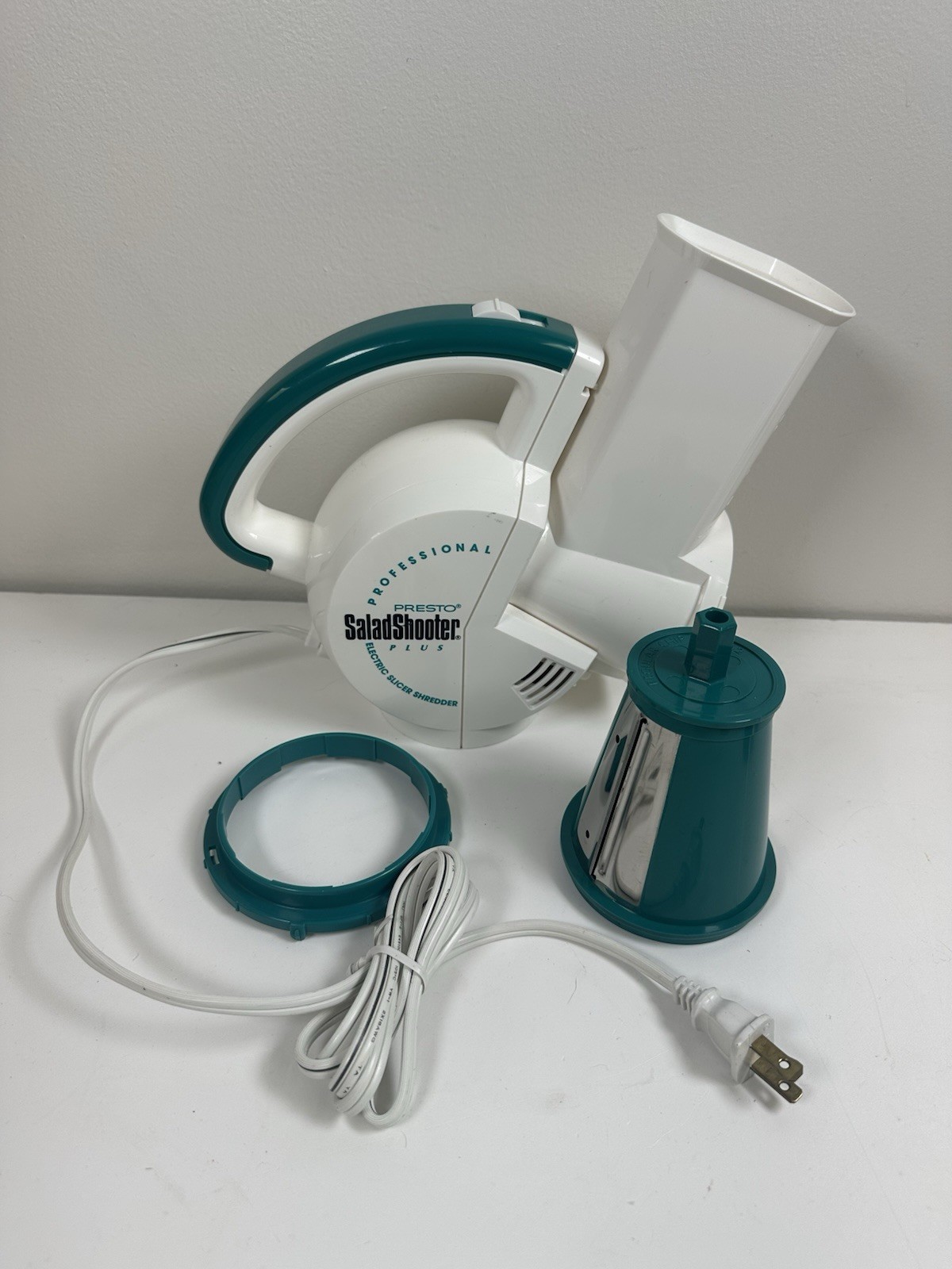 Professional Presto Salad Shooter Electric Slicer Shredder 1 Cone Model 0296001