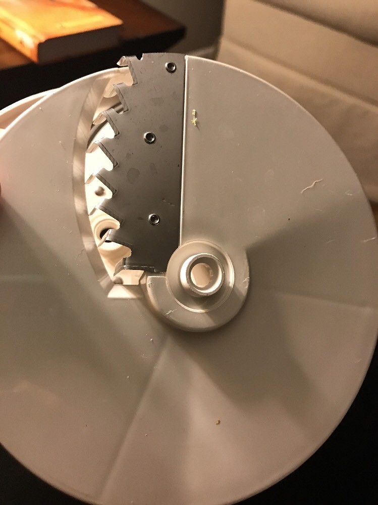 2 Oster Kitchen Center Disc Slicer French Fry Julienne Model 937-81 937-85