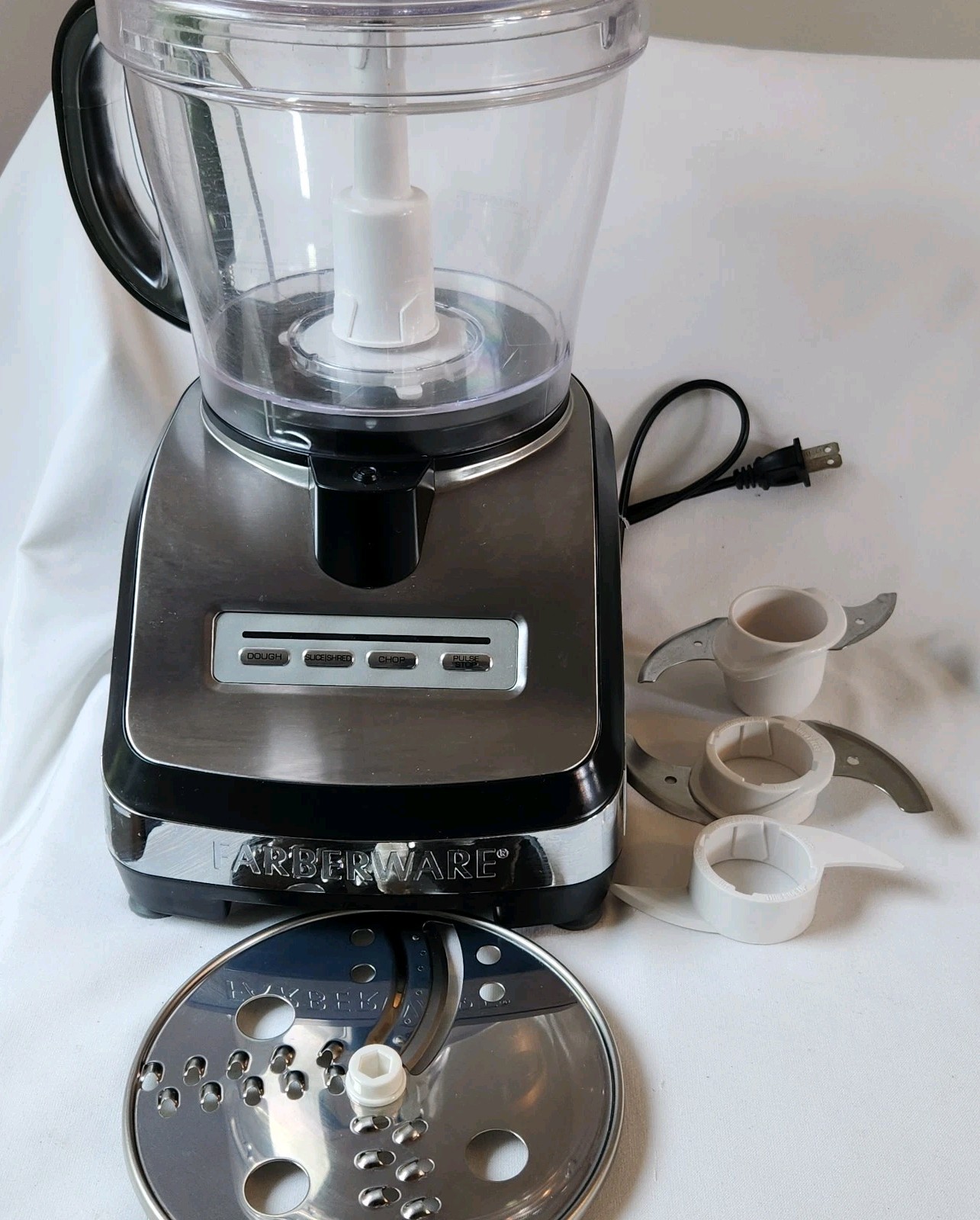 Farberware 12-Cup Food Processor 550W FP3000 FBS 4-Cup Nested Bowl Set