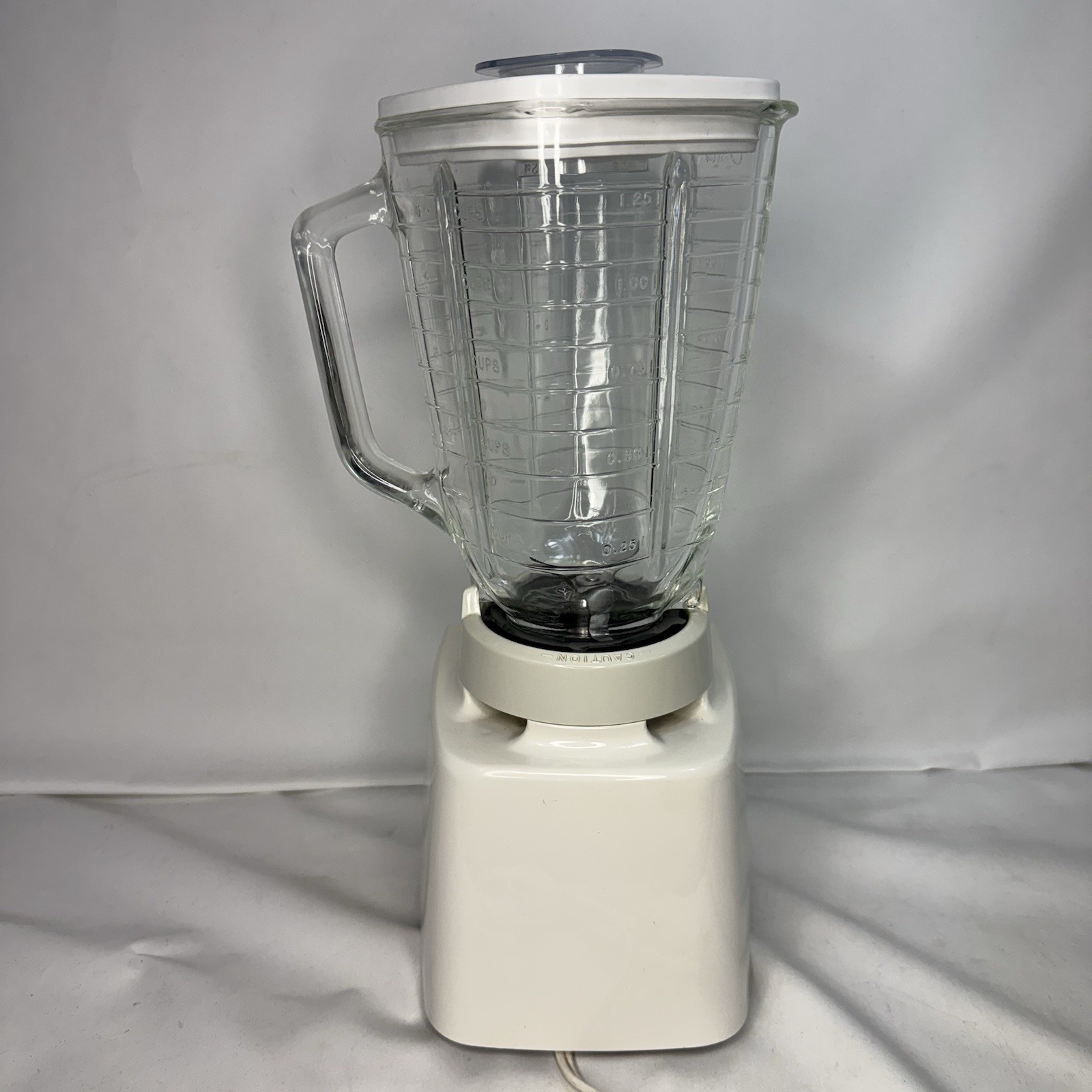 Vintage Osterizer Dual Range Pulse Matic 12 Blender 852-08A Pitcher 5 Cups