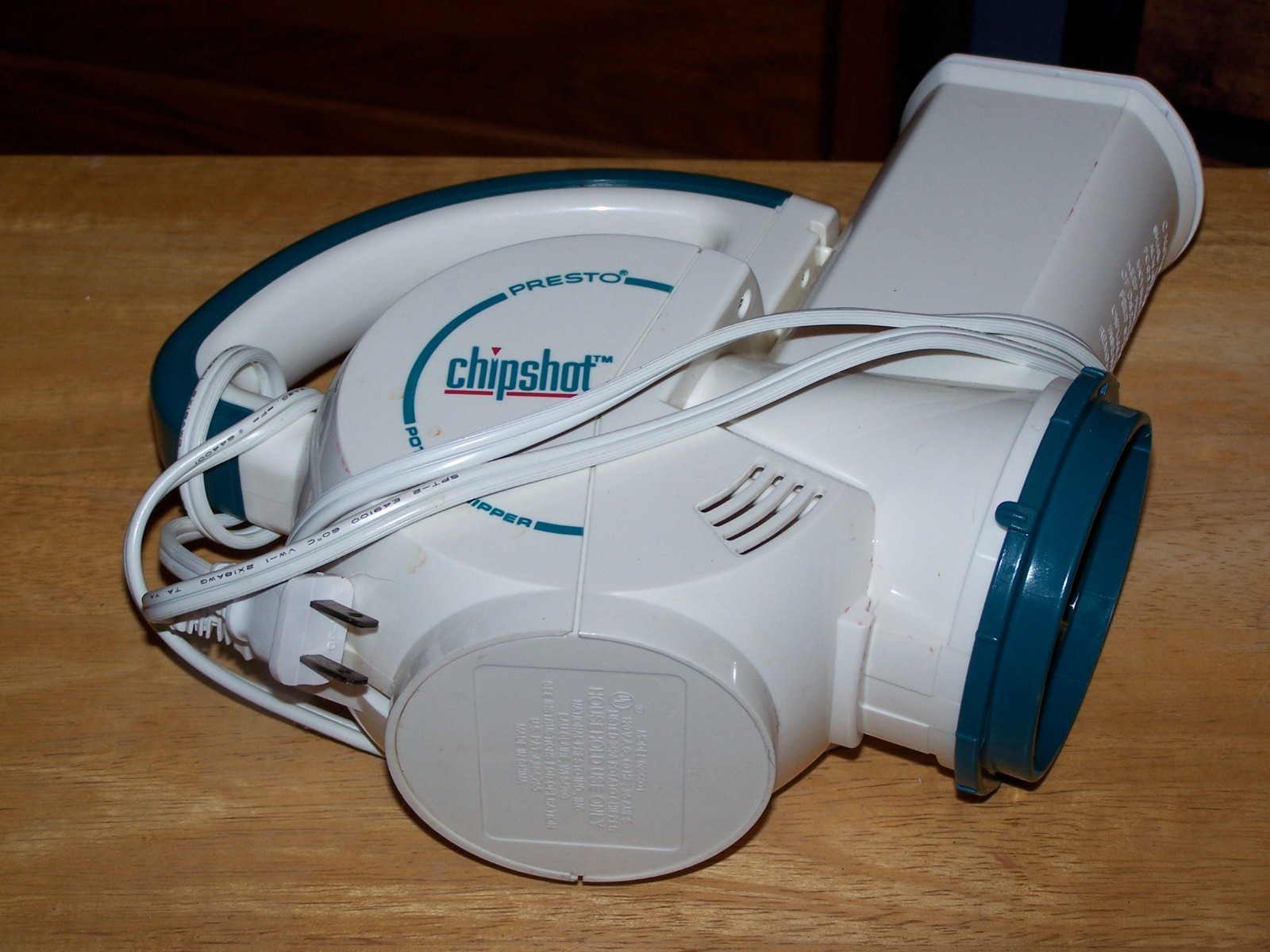 Presto #02960 Chipshot Electric Potato Chipper / Food Slicer w/ 1 Cone VGUC