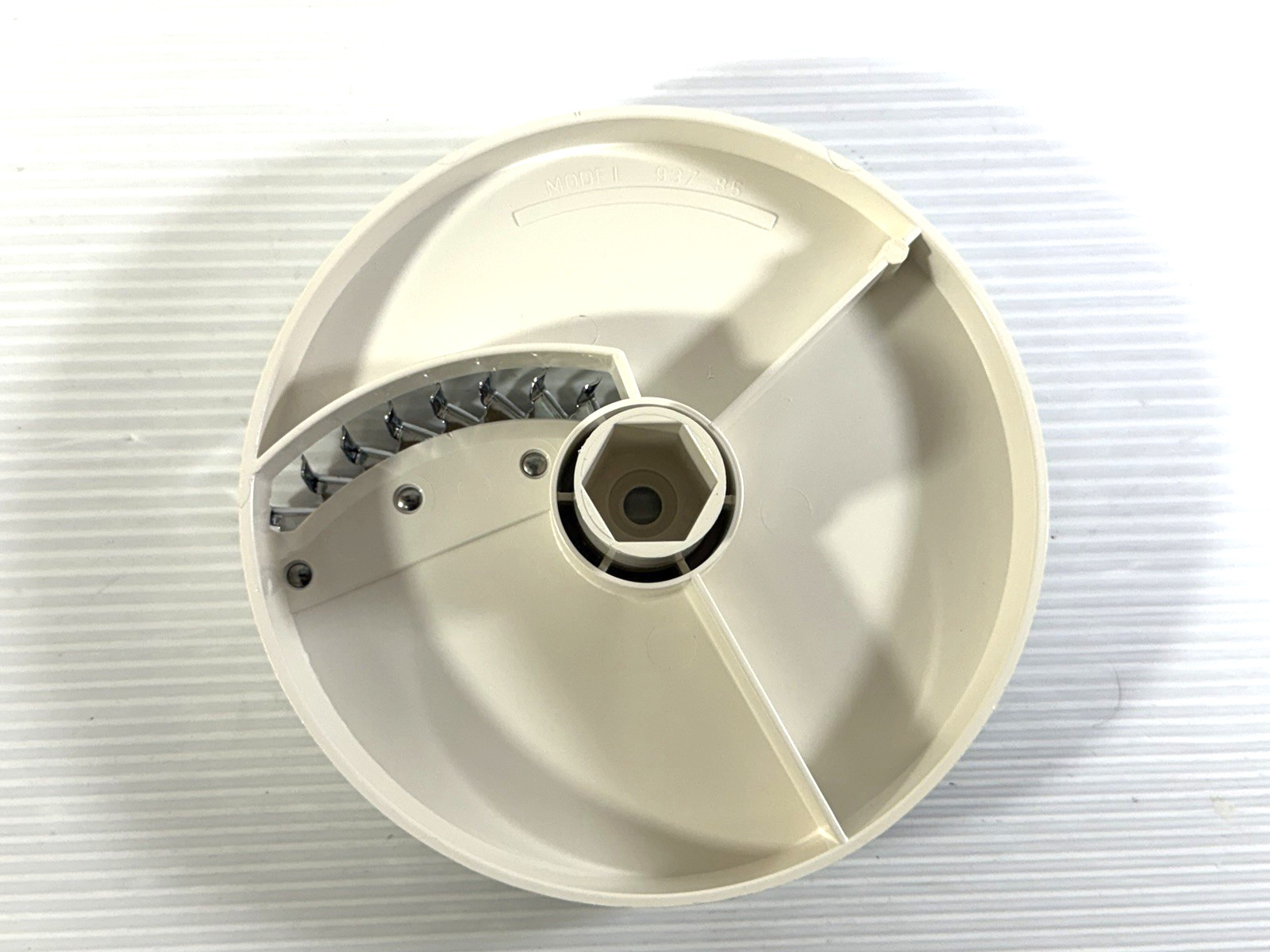 Set of 4 Oster Kitchen Center Food Processor Discs 937-81, -82, -84, -85 Parts
